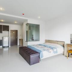 Отель Condo in Karon in Chic Condo (Unit B603) комната для гостей фото 3