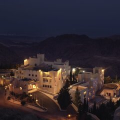 Отель Movenpick Nabatean Castle Hotel Иордания, Вади-Муса - отзывы, цены и фото номеров - забронировать отель Movenpick Nabatean Castle Hotel онлайн вид на фасад