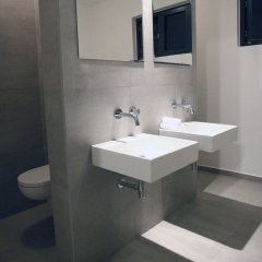 J E T S E T Giant Stylish Contemporary Villa at Spanish Water Bay in Willemstad, Curacao from 723$, photos, reviews - zenhotels.com bathroom photo 2