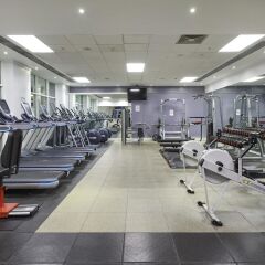 DoubleTree by Hilton Hotel Dartford Bridge фитнесс-зал фото 3