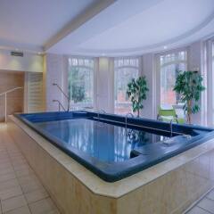 Hotel-Sanatorium Westend бассейн