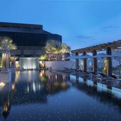 Отель The St. Regis Bangkok бассейн фото 3