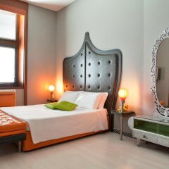 Orange Hotel сейф в номере