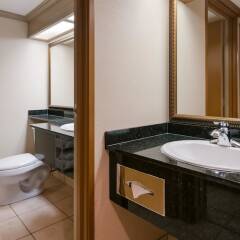 Отель Best Western Plus Port O'Call Hotel Канада, Калгари - отзывы, цены и фото номеров - забронировать отель Best Western Plus Port O'Call Hotel онлайн фото 12