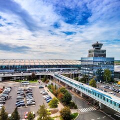 Отель Courtyard by Marriott Prague Airport Прага бассейн фото 2