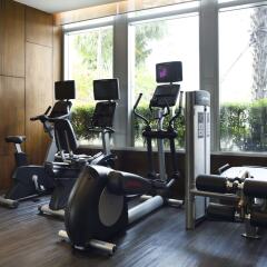Отель Marriott Executive Apartments Bangkok, Sukhumvit Thonglor Таиланд, Бангкок - отзывы, цены и фото номеров - забронировать отель Marriott Executive Apartments Bangkok, Sukhumvit Thonglor онлайн фитнесс-зал фото 2