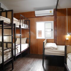 At Pier Hostel Lanta комната для гостей фото 2