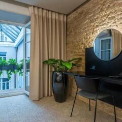 Отель Artagonist Art Hotel Литва, Вильнюс - 1 отзыв об отеле, цены и фото номеров - забронировать отель Artagonist Art Hotel онлайн сейф в номере