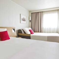 Отель Novotel Nice Arenas Aeroport комната для гостей