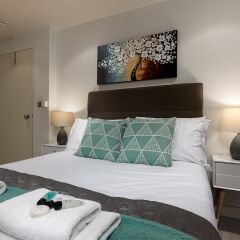 Отель Buckingham Palace apartment by Sojourn Великобритания, Лондон - отзывы, цены и фото номеров - забронировать отель Buckingham Palace apartment by Sojourn онлайн комната для гостей фото 4