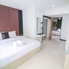 Апартаменты Bangkok Two Bedroom Apartment Бангкок фото 14