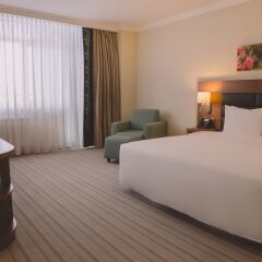 Гостиница Hilton Garden Inn Красноярск в Красноярске - забронировать гостиницу Hilton Garden Inn Красноярск, цены и фото номеров комната для гостей фото 4