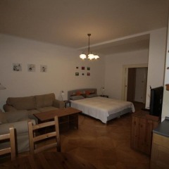 Апартаменты Apartment Stare Mesto Anenska комната для гостей фото 4