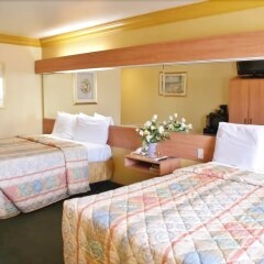 Отель Value Inn Worldwide-LAX удобства в номере