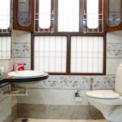 Отель OYO 4492 Home Stay Sukh Vilas ванная фото 2