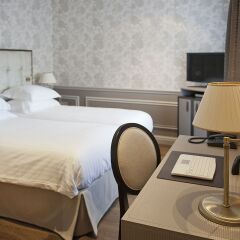 Отель Hôtel de Sèze Франция, Бордо - 1 отзыв об отеле, цены и фото номеров - забронировать отель Hôtel de Sèze онлайн комната для гостей фото 2