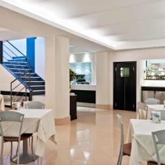 Отель ibis Styles Milano Centro гостиничный бар