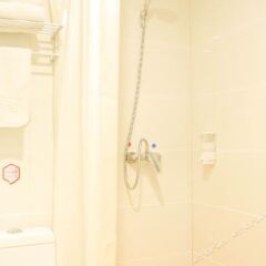 99 Chain Hotel ванная
