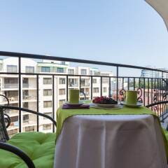 Апартаменты Two Bedroom Apartment with Balcony балкон
