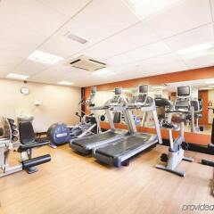Отель Hilton Manchester Airport Манчестер фитнесс-зал фото 3