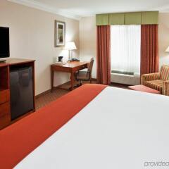Отель Holiday Inn Express & Suites Niagara Falls США, Ниагара-Фолс - отзывы, цены и фото номеров - забронировать отель Holiday Inn Express & Suites Niagara Falls онлайн удобства в номере