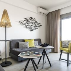 Апартаменты Mirage City Apartments Родос комната для гостей фото 3