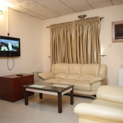 Отель The Habitat Suites & Apartments Нигерия, Икея - отзывы, цены и фото номеров - забронировать отель The Habitat Suites & Apartments онлайн комната для гостей