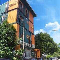 Changnoi at Phuket Hostel парковка