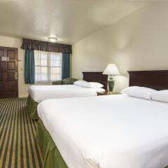 Отель Milpitas Inn комната для гостей фото 4