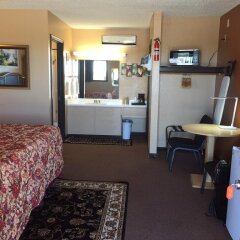 Отель La Siesta Motel & RV Resort удобства в номере