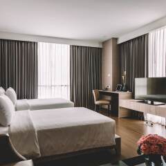 Отель Adelphi Suites Bangkok Таиланд, Бангкок - отзывы, цены и фото номеров - забронировать отель Adelphi Suites Bangkok онлайн комната для гостей фото 5