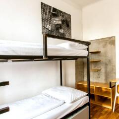 Отель Czech Inn сейф в номере