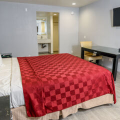 Отель Hollywood Inn Express LAX сейф в номере