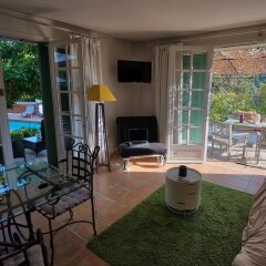 Villa Justine in Mandelieu-La-Napoule, France from 286$, photos, reviews - zenhotels.com guestroom photo 3