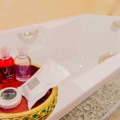 Отель Phaithong Sotel Resort ванная