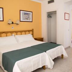 Отель Hostal Valencia комната для гостей фото 2