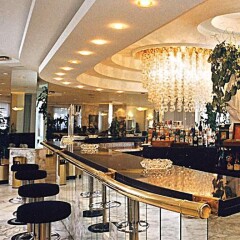 Hotel Bernat II гостиничный бар