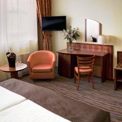 Отель Luxury Family Hotel Bila Labut Чехия, Прага - - забронировать отель Luxury Family Hotel Bila Labut, цены и фото номеров удобства в номере фото 2