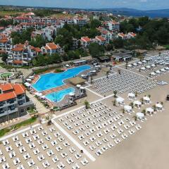 Отель Oasis Resort & Spa пляж фото 2