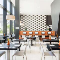 Hotel ILUNION Aqua 3 Валенсия гостиничный бар