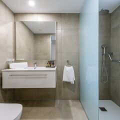 Tasia Maris Seasons Hotel - Adults Only ванная