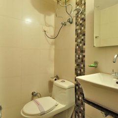 Hotel Shelton in New Delhi, India from 30$, photos, reviews - zenhotels.com bathroom