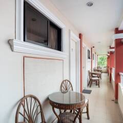 Отель OYO 223 Marquis Hotel & Restaurant Филиппины, Пампанга - отзывы, цены и фото номеров - забронировать отель OYO 223 Marquis Hotel & Restaurant онлайн балкон