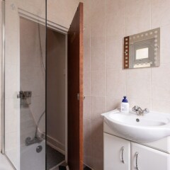 Хостел Bloomsbury Rooms with Shared Bathrooms ванная