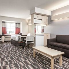Отель Microtel Inn & Suites Modesto комната для гостей фото 2