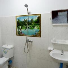 Отель Naung Yoe Motel ванная