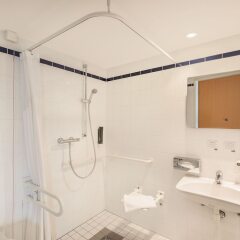 Отель Holiday Inn Express Köln-Mülheim Германия, Кёльн - 10 отзывов об отеле, цены и фото номеров - забронировать отель Holiday Inn Express Köln-Mülheim онлайн