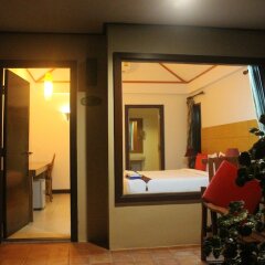 Отель Golden Bay Cottage балкон