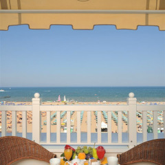 De France Hotel Римини балкон