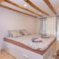 Отель FM Deluxe 2-BDR Maisonette - Artistic Serdika Болгария, София - отзывы, цены и фото номеров - забронировать отель FM Deluxe 2-BDR Maisonette - Artistic Serdika онлайн комната для гостей